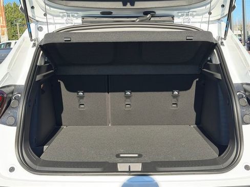 New 2026 Chevrolet Trax ACTIV w/ Sunroof Package image 32