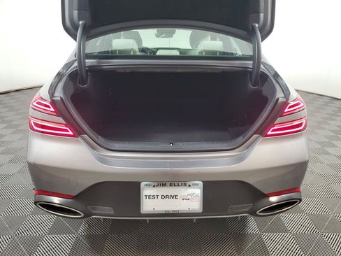 Used 2025 Genesis G70 2.5T RWD image 8