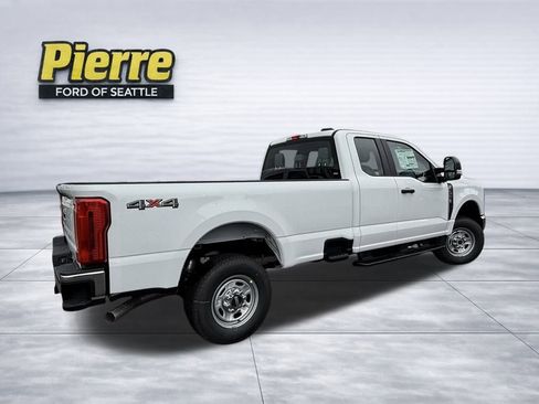 New 2026 Ford F250 XL w/ XL Chrome Package image 5
