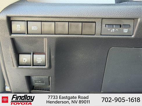 Certified 2025 Toyota Sienna LE FWD image 20