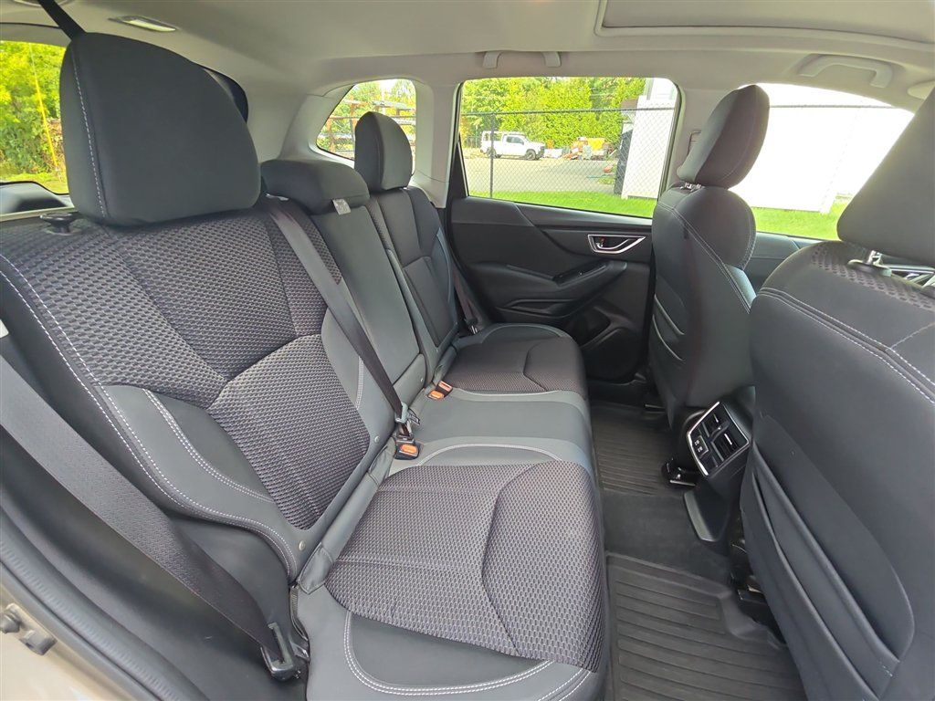 Used 2019 Subaru Forester Premium AWD/4WD image 26