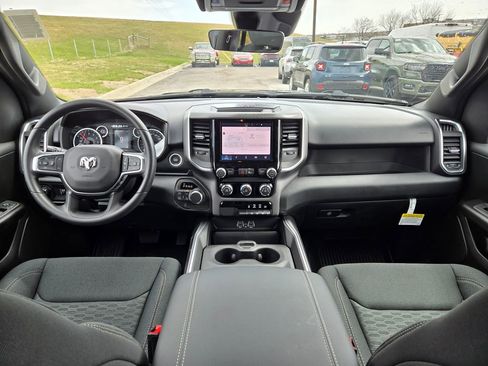 New 2026 RAM 1500 4x4 Crew Cab image 15