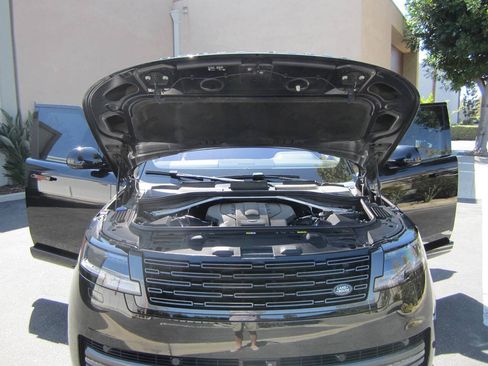 Used 2023 Land Rover Range Rover SE AWD/4WD image 13