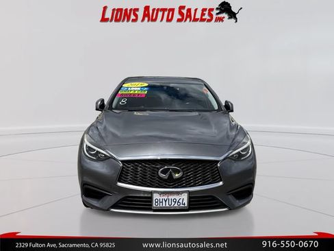 Used 2019 INFINITI QX30 FWD image 2
