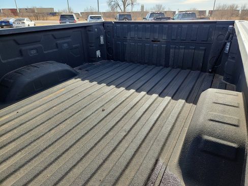 Used 2023 GMC Sierra 2500 AT4 w/ AT4 Premium Plus Package image 9