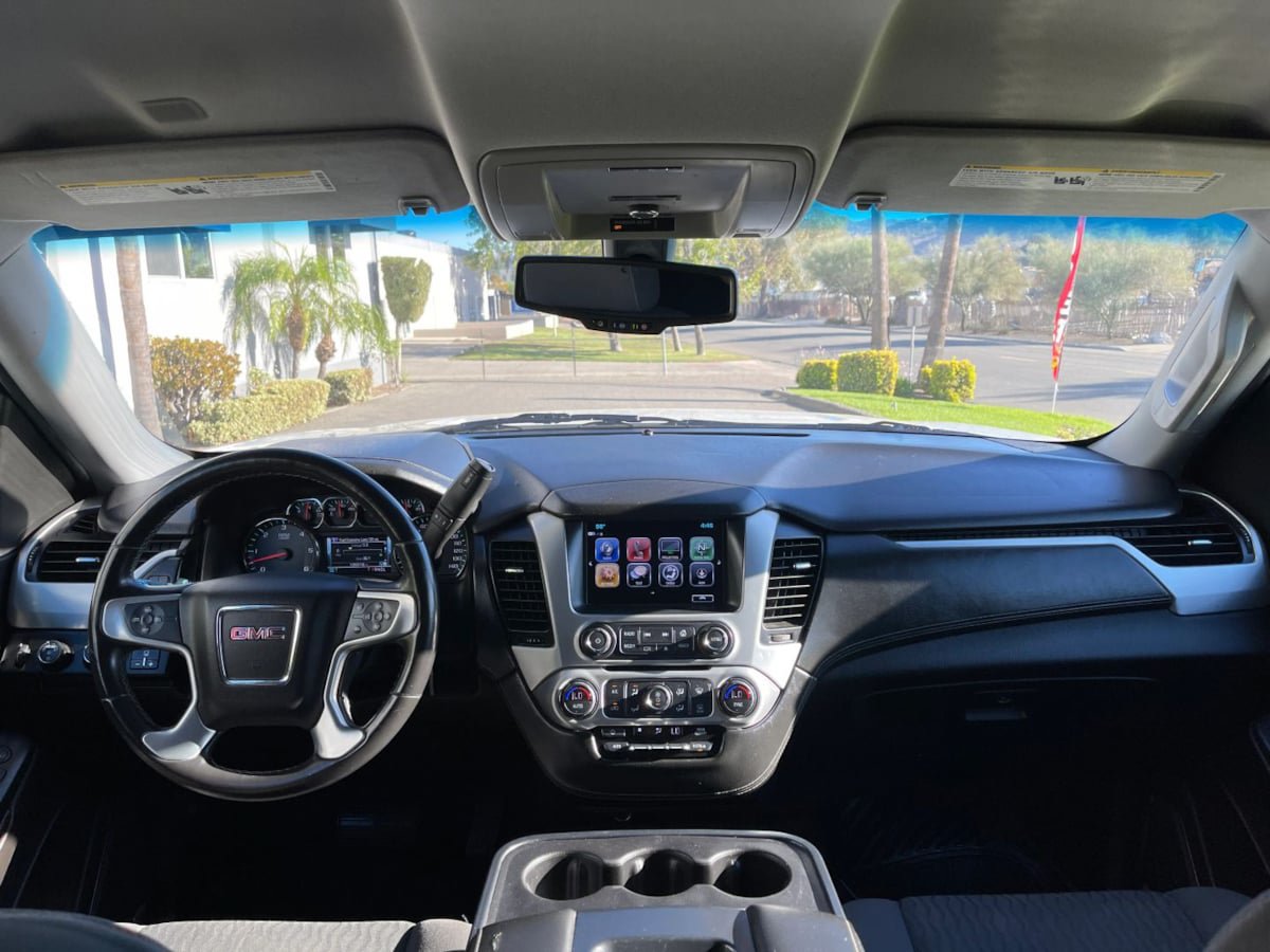 Used 2017 GMC Yukon SLE w/ SLE Value Package AWD/4WD image 12