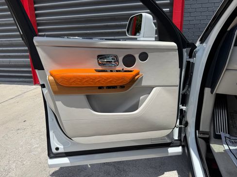 Used 2019 Rolls-Royce Cullinan AWD/4WD image 29