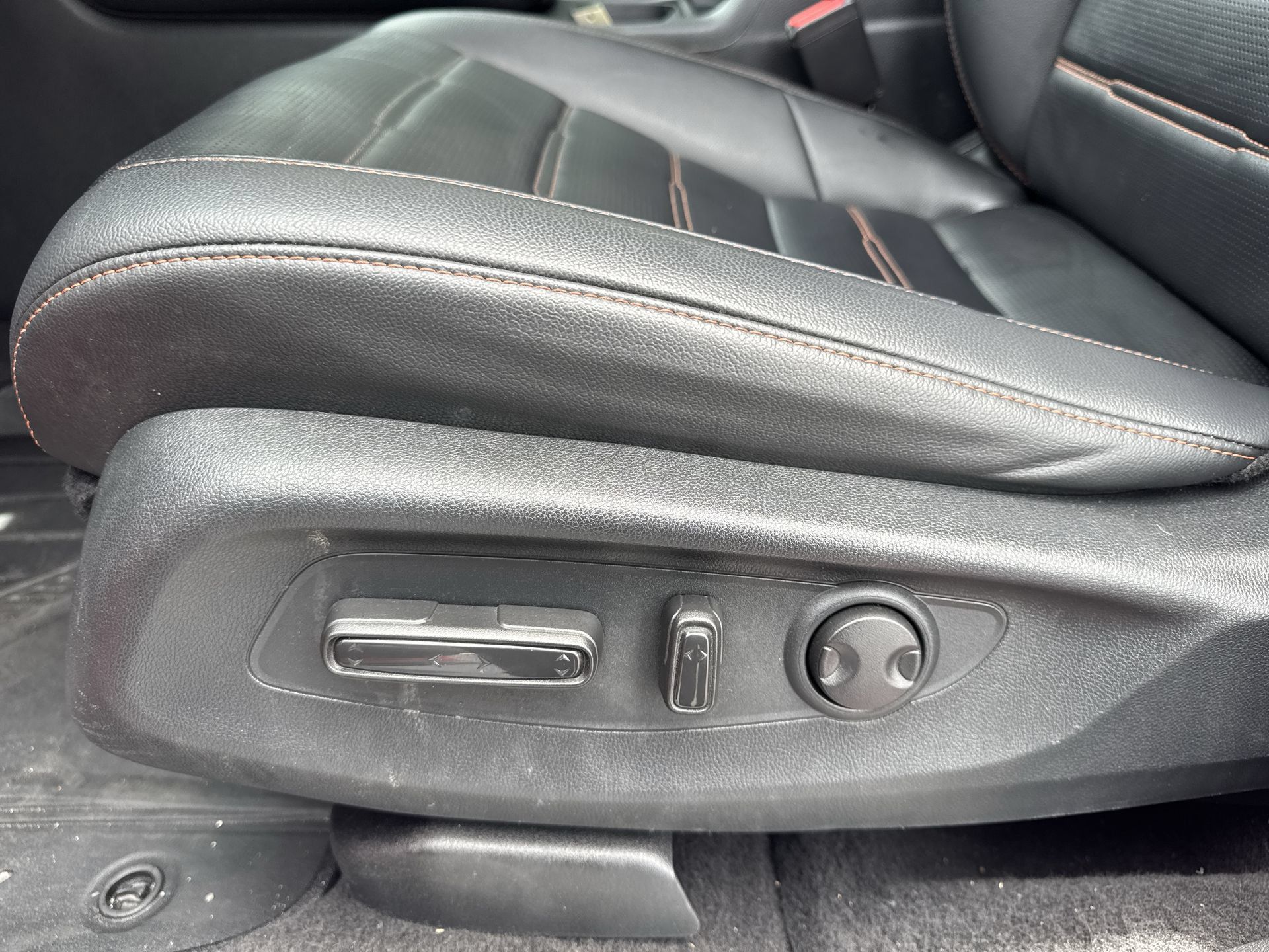 Used 2024 Honda CR-V Sport Touring image 12