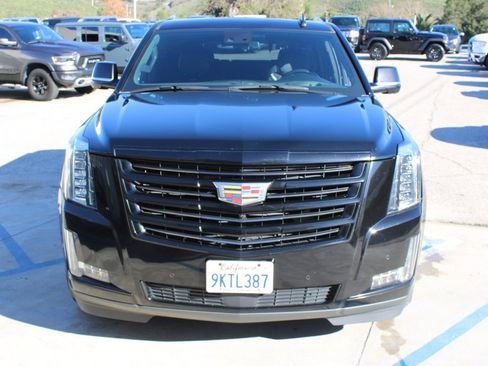 Used 2020 Cadillac Escalade Platinum w/ Escalade Sport Edition image 2
