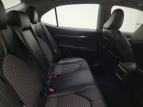 Used 2021 Toyota Camry SE FWD image 19