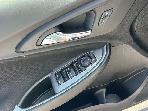 Used 2024 Chevrolet Malibu LT FWD image 32