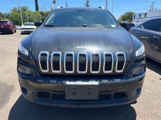 Used 2017 Jeep Cherokee Latitude w/ Comfort/Convenience Group AWD/4WD video 2