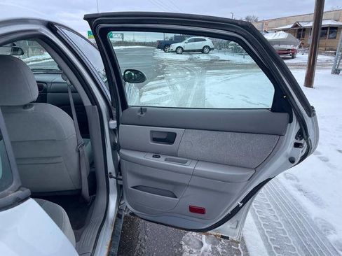 Used 2000 Ford Taurus SES image 27