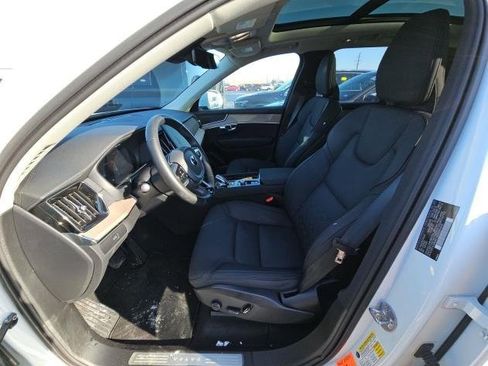 Certified 2025 Volvo XC90 B6 Plus image 3