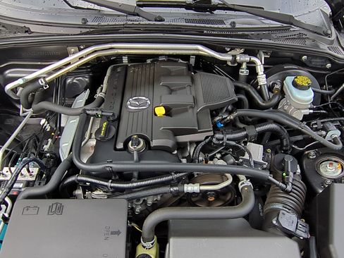Used 2015 MAZDA MX-5 Miata Sport image 30