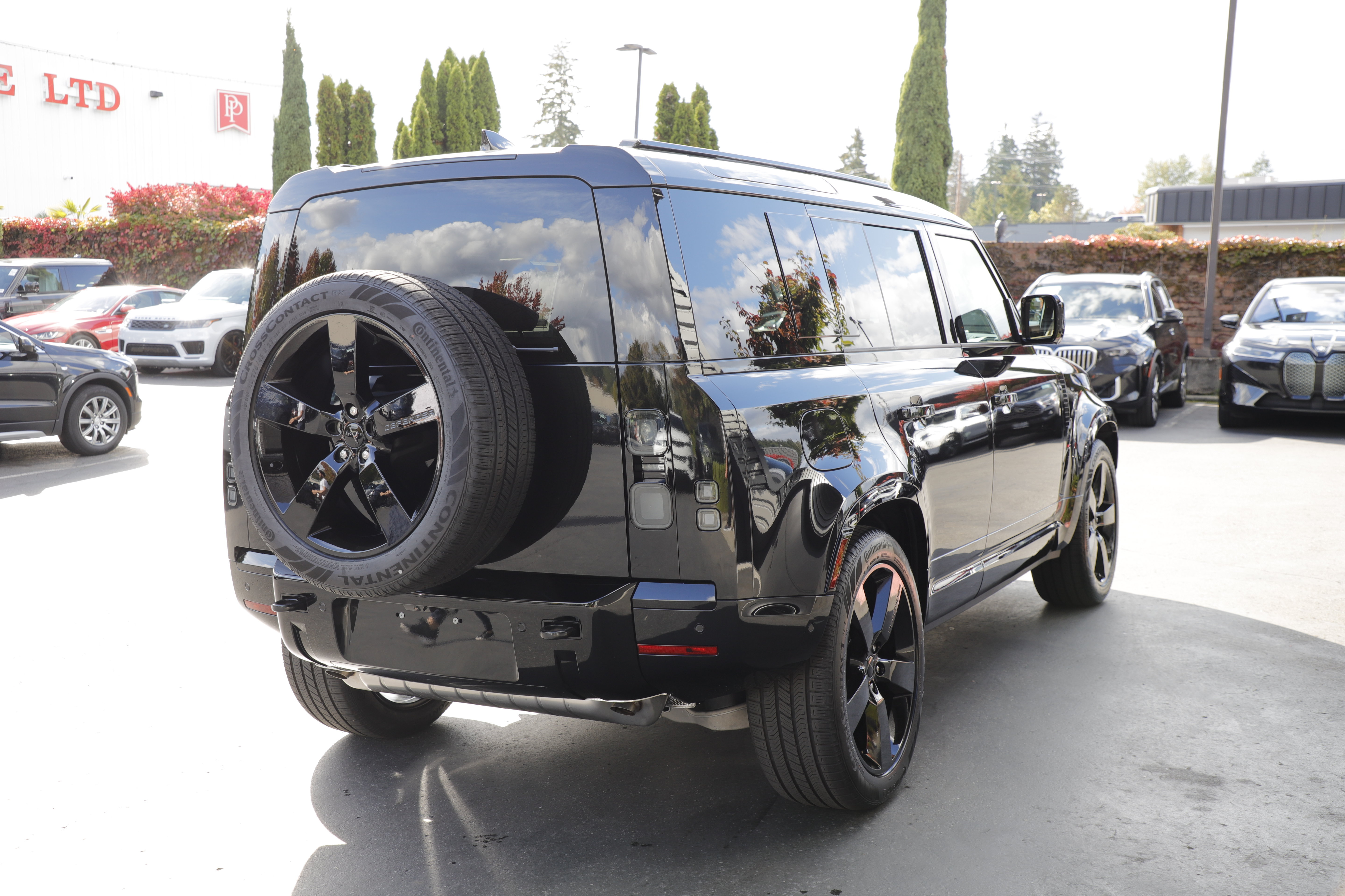 New 2026 Land Rover Defender 110 X-Dynamic SE AWD/4WD image 6