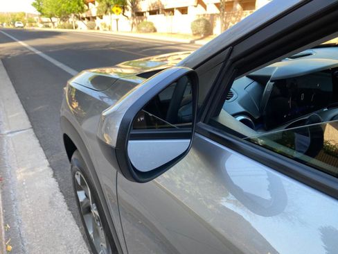 Used 2025 Chevrolet Trax LT w/ Driver Confidence Package image 18