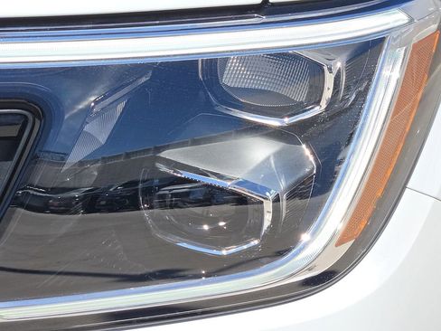 New 2026 Volkswagen Atlas Cross Sport SE FWD image 7