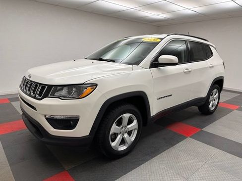 Used 2020 Jeep Compass Latitude AWD/4WD image 3