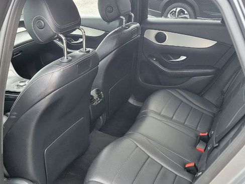 Used 2019 Mercedes-Benz GLC 300 w/ Premium Package image 6