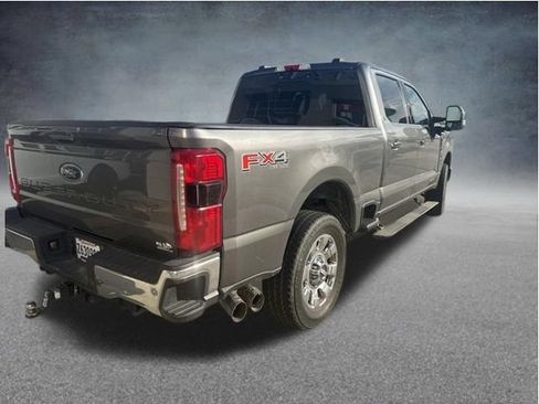 Used 2023 Ford F250 Lariat w/ Lariat Ultimate Package AWD/4WD image 7