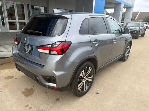 Used 2025 Mitsubishi Outlander Sport AWD image 7