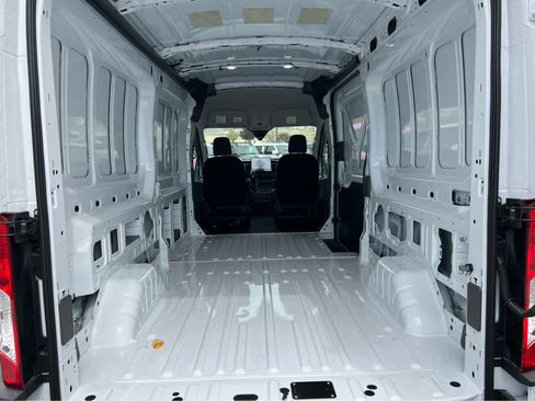 New 2026 Ford Transit 250 148 Medium Roof Extended AWD image 25