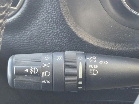 Used 2018 Jeep Wrangler Unlimited Rubicon w/ Connectivity Group image 19