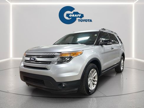 Used 2014 Ford Explorer XLT image 1