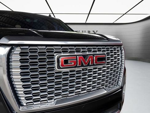 Used 2021 GMC Yukon XL Denali w/ Denali Premium Package AWD/4WD image 17