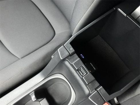 Certified 2024 Toyota Corolla Cross LE image 31