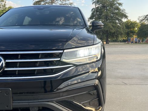 Used 2024 Volkswagen Tiguan SE FWD image 5