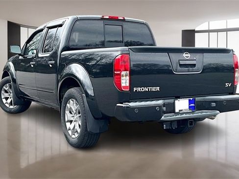 Used 2020 Nissan Frontier SV image 4