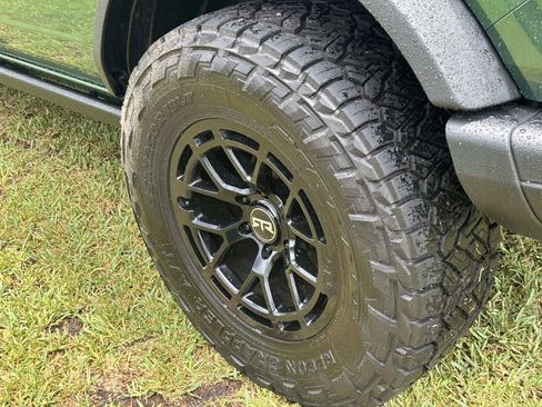 Used 2023 Ford Bronco Badlands AWD/4WD image 12