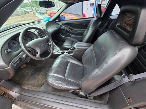 Used 2004 Ford Mustang GT RWD image 10