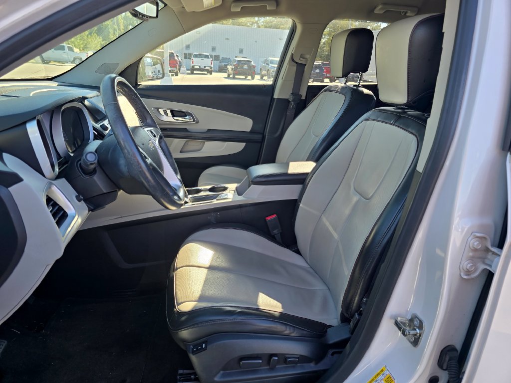 Certified 2017 Chevrolet Equinox Premier w/ Enhanced Convenience Package FWD image 25