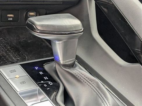 Used 2021 Hyundai Elantra SEL w/ Convenience + Premium Package image 8