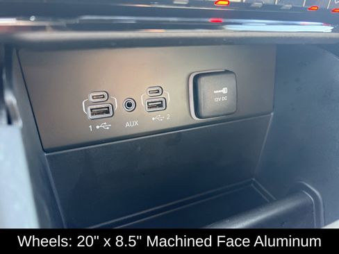 Used 2022 Jeep Grand Cherokee Overland w/ MOPAR Finishing Package image 23