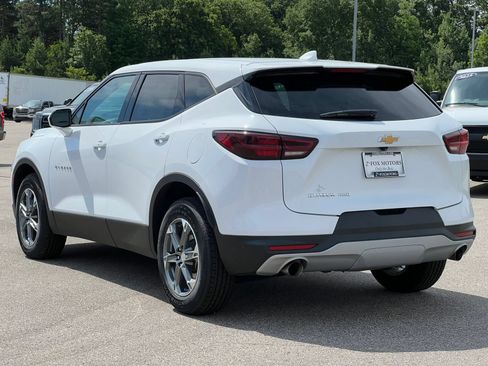 Used 2025 Chevrolet Blazer LT AWD/4WD image 42