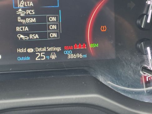 Used 2024 Toyota RAV4 XLE image 41