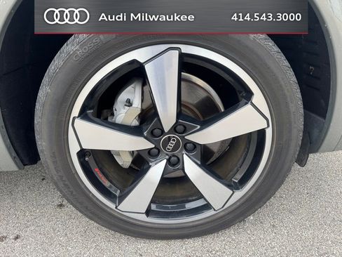 Used 2023 Audi Q5 2.0T Premium Plus w/ Premium Plus Package image 2