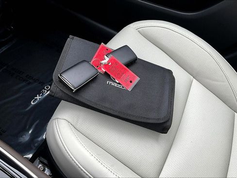 Used 2025 MAZDA CX-30 2.5 Turbo w/ Premium Plus Pkg image 11