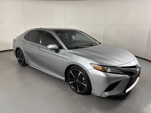 Used 2019 Toyota Camry XSE w/ Driver Assist Package FWD image 2