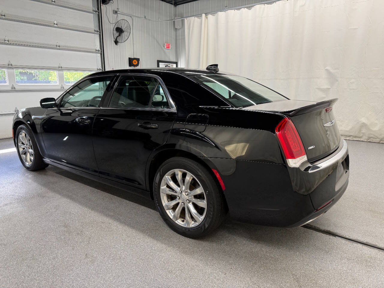 Used 2016 Chrysler 300 Limited w/ Driver Convenience Group AWD/4WD image 6