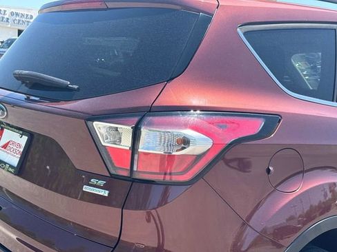 Used 2018 Ford Escape SE FWD image 12