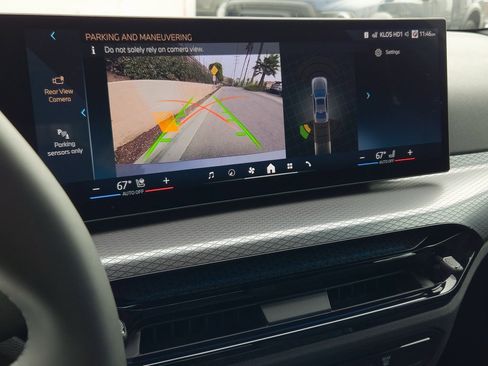 Used 2025 BMW 330i Sedan w/ Convenience Package image 17