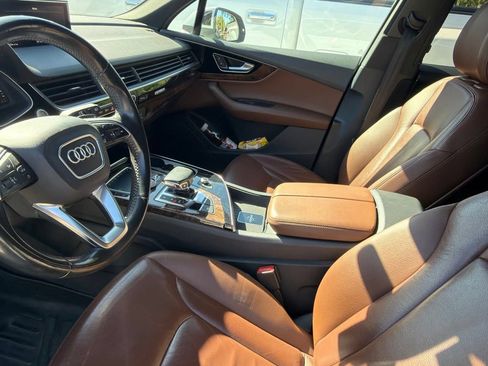 Used 2017 Audi Q7 3.0T Premium Plus w/ Premium Plus Package AWD/4WD image 5