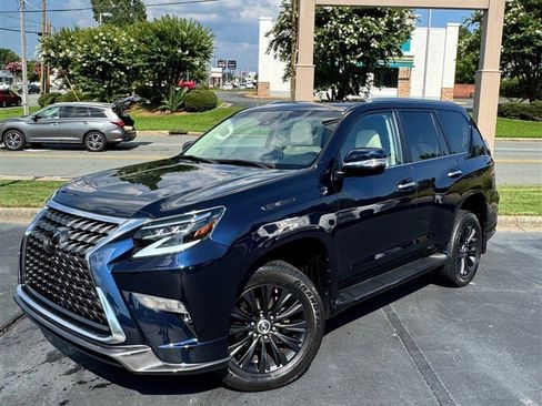 Used 2023 Lexus GX 460 Premium w/ Accessory Package AWD/4WD image 3