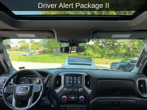 Used 2021 GMC Sierra 1500 Denali w/ Driver Alert Package II AWD/4WD image 3