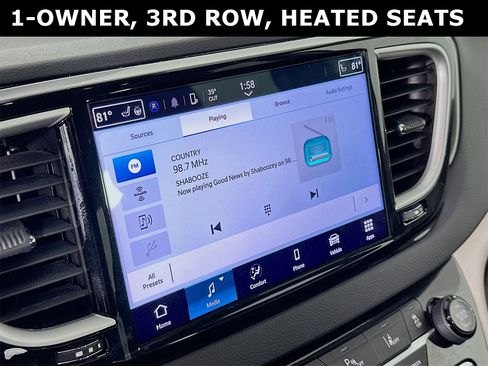 Used 2024 Chrysler Pacifica Touring-L image 15